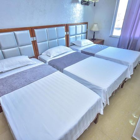 Hotel Chveni Sakhli Batoemi Buitenkant foto