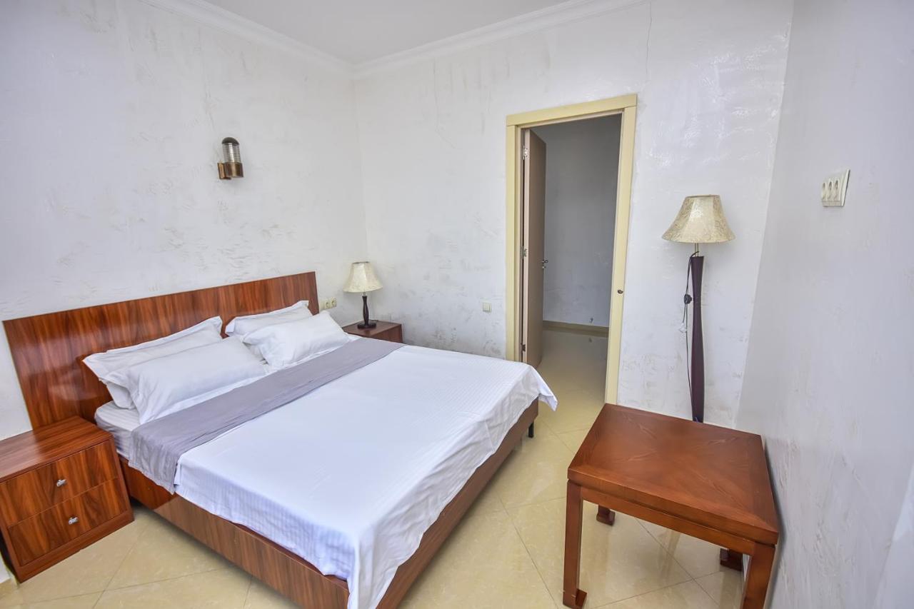 Hotel Chveni Sakhli Batoemi Buitenkant foto